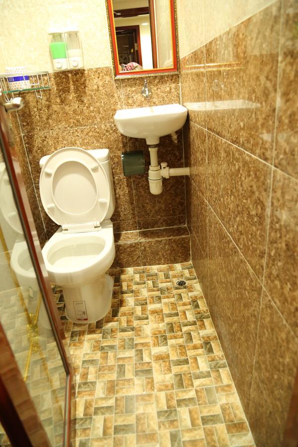 Euro Hostel Гонконг Экстерьер фото