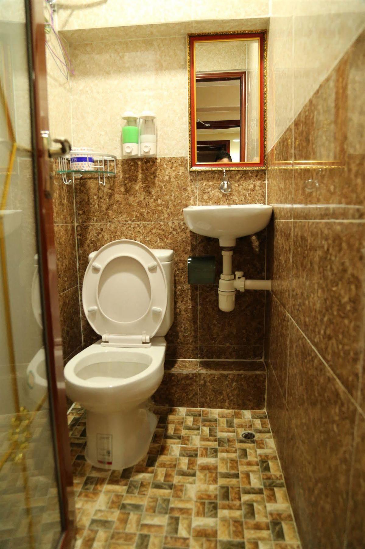 Euro Hostel Гонконг Экстерьер фото
